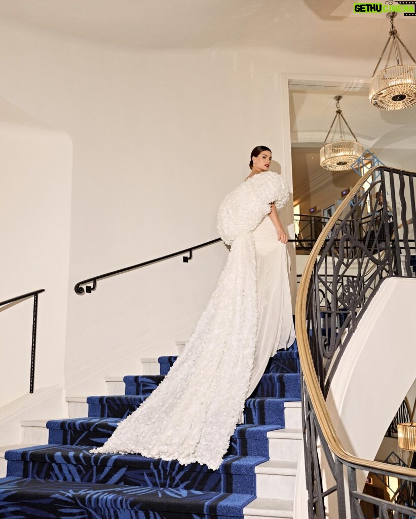 Agustina Palma Instagram - Cannes Film Festival 2024. 🤍 Algunas fotos que sacamos juntos a @pronovias en esta noche tan especial. Vestido de la nueva colección. Ph @gabrieledimartino Mua & hair @olasevich x @beautyexpertlancome @lancomeofficial