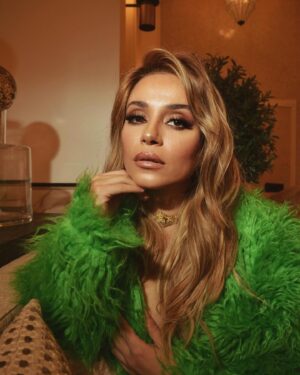 Ahlam Zaimi Instagram - Last One✨
Photographed and styled by @othmanessahat 
Hair: @badr.hairstyle 
Makeup : @samiacherkaoui.mua 
Wearing : @lasentinellecasa / @miratendance 
Location: @fairmontlamarinarabatsale