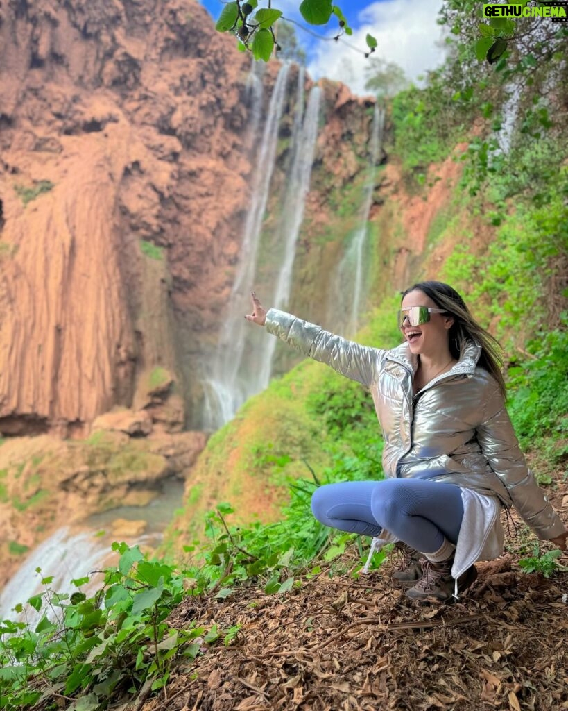 Ahlam Zaimi Instagram - Paradise found 😍✨ Habibi come to visit Beni Melal 🇲🇦 Merci @iktichaftravel @crtbmk et @widianeresort pour cette incroyable escapade🌈 #morocco #proudlymoroccan #proudlymoroccan🇲🇦 Et quel bonheur de te retrouver ma jolie @fatima_zahra_el_ibrahimi 🧚🏼