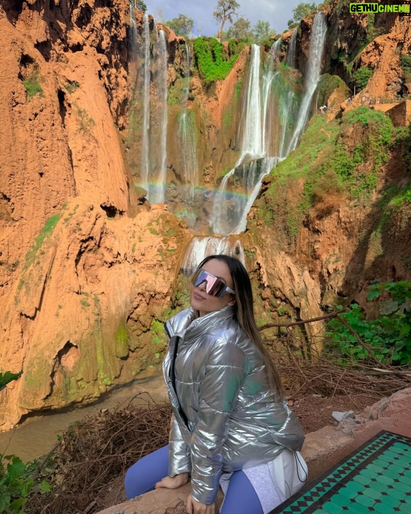 Ahlam Zaimi Instagram - Paradise found 😍✨ Habibi come to visit Beni Melal 🇲🇦 Merci @iktichaftravel @crtbmk et @widianeresort pour cette incroyable escapade🌈 #morocco #proudlymoroccan #proudlymoroccan🇲🇦 Et quel bonheur de te retrouver ma jolie @fatima_zahra_el_ibrahimi 🧚🏼