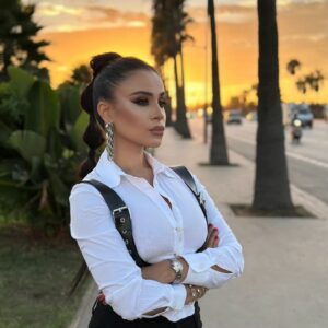 Ahlam Zaimi Instagram - Grateful ✨️🙏
.
Mua @allurestudiobeaute