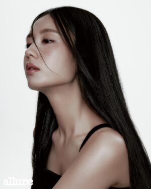 Ahn Eun-jin Instagram - @allurekorea
