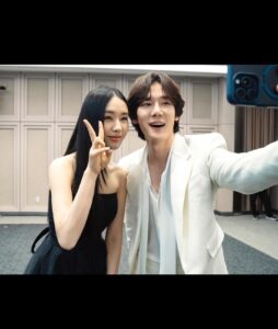 Ahn Eun-jin Instagram - 백상에서 만난 사람들✨