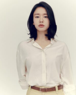Ahn Eun-jin Instagram - 🩶
