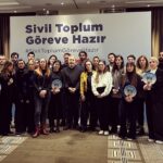 Ahu Yağtu Instagram - Dun sevgili @saadetozkanefe nin cagrisiyla cocuklara destek olabilmek icin bir araya geldik, yapabileceklerimizi ve projeleri konustuk. Bu surec uzun, her cocuk bizim cocugumuz, uzerimize duseni yapmaya haziriz ♥️ Biz UCİM olarak ilgili Bakanlıklarımız, İl Müdürlüklerimiz ve resmî kurumlarımızla birlikte çalışmaya hazırız. Devletin ve toplumun ayrılmaz bir parçası olan sivil toplum kuruluşları olarak üzerimize düşeni yapmak istiyoruz! SİVİL TOPLUM GÖREVE HAZIR! #siviltoplumgörevehazır @ucimorgtr @yucelceylancom