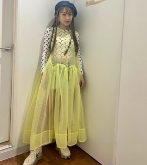 Ai Takahashi Instagram - 今日は、黄色だった🟡🟨🟡🟨💛🟡🟨💛🌈🫶🏻

さっこが
いっぱい
撮ってくれました〜〜〜🤤

#ご機嫌コーデ #gokigens 
@heymommy1234 可愛かった　な🥺🤤💖
#きいろといえばわたし
