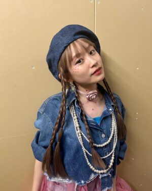 Ai Takahashi Instagram - 🍓🎀🎈🛍️🎟️🏄🏼‍♀️🥡🍬🍧🧄🐽👛🧠

きのーの
ゴキゲンズは
ピンク担当でしたっ🤤💖

黄色も担当してて
その時々によって変わってもいい
ってのが
ゴキゲンズスタイルです☺️🫶🏻

#いちごといえばわたし
#pinkhouse #mikiosakabe #今日のたかはし
#ご機嫌コーデ #ゴキゲンズ #gokigens #高橋愛
#fashion #派手派手#派手好き #デニム
