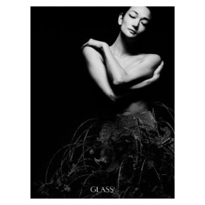 Ai Tominaga Instagram - ⁡ New work for @glassmagazine_china Cover story Thank you❤︎ ⁡ 感谢您提供的精美照片