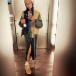 Ai Tominaga Instagram - ⁡ ふわふわモコモコしたくなる季節到来だね モコモコしすぎ感w やっぱりUGG最高❤︎ ⁡ #そんな私服 すっぴんでミッドタウン ⁡