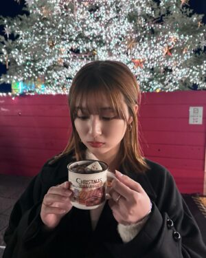 Ai Yoshikawa Thumbnail - 226.8K Likes - Most Liked Instagram Photos