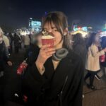 Ai Yoshikawa Instagram – ︎☺︎
Merry Christmas🎄🤶🏻
クリスマスマーケット2箇所行けたっ
別日なのにおんなじ髪型とおんなじコートすぎて
自分でもびっくり🙂