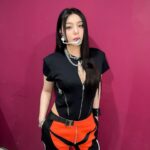 Ailee Instagram - ⠀⠀ 🖤❤️