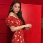 Ailee Instagram - 안녕하세요 여러분 에일리 입니다! 작년 이맘때 새로운 시작을 알리는 소식을 전해 드렸는데요, 일년동안 함께한 ‘더 라이브’와 전속계약 만료가 되어 소속사 이적을 하게 되었습니다. 저를 항상 응원해주시고 사랑해주시는 팬분들께 제일 먼저 이야기 드리고 싶었습니다. 앞으로 제가 함께 하게 된 새 둥지 ‘팝뮤직’ 에서 보다 더 성숙하고 멋진 에일리가 되도록 노력하겠습니다! 우리 에일리언 언제나 기다려주고 믿어줘서 진심으로 감사하고 사랑해요!!! 💕 1년동안 함께 해준 우리 랍대표님 항상 고맙구 앞으로도 늘 응원 합니당~🥹 PS 오늘 팬미팅 넘나 즐거웠어요~ 모두들 집에 조심해서 들어가세용~!!
