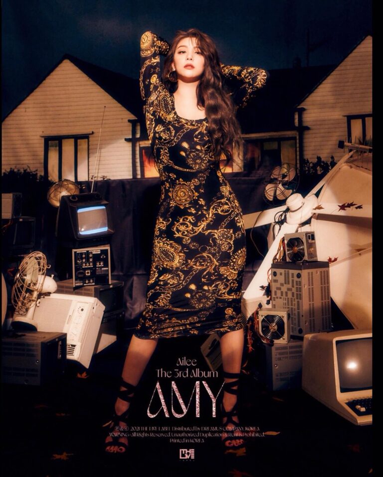Ailee Instagram - [#Ailee]  Ailee The 3rd Album [AMY] CONCEPT PHOTO 2 #에일리 #AMY  2021.10.27.6PM #COMINGSOON Hair: @aluu_jihyun557 Make-Up: @gil_beauty_ Stylist: @jiiiieun2 Nails: @nailtam2na