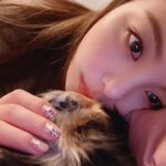 Ailee Instagram - 카누야.... 엄마 네일아트 자랑 좀 하자... kanu... can i please show off my nails for just a second tho...?