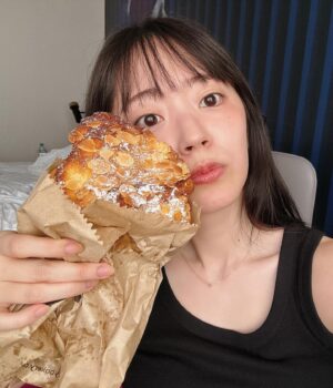 Airi Suzuki Thumbnail - 54K Likes - Most Liked Instagram Photos