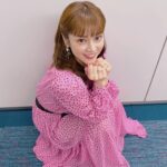 Airi Taira Instagram - 今夜放送📺 夜9時〜日テレ「上田と女が吠える夜」✨ せっかちvsのんびり 「自分はせっかち？のんびり？」と聞かれたら？ 私は４男児がいるのに"のんびり"と気づく😅苦笑) 昔から「the待てる女」とずっと思って生きてきた😅 そんな私が唯一"急ぐ"をできる瞬間がある😊 ぜひOAご覧ください🥰 #平愛梨#日テレ#上田と女が吠える夜#番組きっかけで自分を知る#４男児ママなのにゆったりしてんだな#でもそれが#夫とバランスがとれているのではないか#と思う#全ては気持ち次第だね#急ぐ時は急いでる#靴反対履いたりしちゃうけど#すっとこどっこい