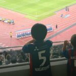 Airi Taira Instagram - みんなで応援❤️⚽️💙 4人目の妊娠が分かってからしばらく行けてなかった観戦。 5月に無事出産して8月26日のこの日の観戦を楽しみにカオスな日々を過ごしてきた✨ 私の大好きな人たちと一緒に応援❣️ ずーっと「天野会メンバー」みんな揃って応援してみたかった✨ 初めてみんな揃えてお互いがお互いのために色んなものを持ち寄って楽しい夏を感じた☀️ 熱い試合に熱い観戦‼️ 人の心を動かしてくれる熱い凄い試合⚽️ 見に行かせて頂けて本当に嬉しかった🥹涙) 天野会メンバー、ご一緒してくださった皆様、本当にありがとうございました🥹 #FC東京#国立競技場#サッカー観戦#景色最高だった#天野会#みんな揃えた#嬉しかった#子供達も釘付け#ご一緒してくださった方ありがとうございました
