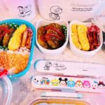 Airi Taira Instagram - お弁当生活😌 あっという間に1ヶ月が経っていた‼︎💦 早いッ‼︎ だけど献立… 毎日考え買い出しに行くということに慣れず、私のカラダは悲鳴をあげている😅タラーン) 一体いつ頃から慣れるのでしょうか？🥲 とにかく毎日必死だけど、帰宅してリュックからお弁当出してくれてお弁当箱の蓋を開けて見せてくれるバンビーノの顔は「全部食べたよ」とドヤ顔😂 (なぜあなたがドヤ顔やねん🤣) 入れたものはちゃんと食べて来てくれて「ママ!朝から作ってくれてありがとう」と必ず言ってくれる😍 作る時の覚悟したもののまだまだ長いね🤪 やるっきゃないよ私(母親)💪❤️ お弁当生活されてる方❣️ 共に頑張りましょ🥹🤝 #お弁当記録#毎日続けるってヒョエだね#でもやるしかないね#ママの試練#愛する我が子のために#ありがとうが魔法の言葉#だんだん楽しめますように#しかし#簡単だと思ったサンドイッチ#意外に時間かかりすぎた#献立ほんとに困る#毎日一緒にしてみよかな#グッワハハハハハ