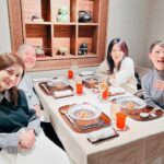 Airi Taira Instagram - 何年振りかの会食🥹 ずーっとずーっと会いたかったー‼︎✨ 先日、井森師匠と友近さんと三瓶さんとランチタイム😍 お食事も美味しくてずっと笑いっぱなし🤭 三瓶さんが先月23日お誕生日だったのでお祝いも兼ねて✨ こうして日記のように書いてる今、何がハイライトだったかは忘れてしまったけど😂 とにかくずっと笑ったお昼時間😆 また美味しいものを一緒に食べに行きたい🤩 #数年振りの集合#たくさん笑った#楽しかった#美味しかった#来年#旅行できますように