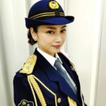 Airi Taira Instagram - 👮‼️ 郡山北警察署本宮分庁舎 「年末年始の交通事故防止　県民総ぐるみ運動」 1日警察署長を務めさせて頂きました。 事務所の社長の地元である福島県✨ 本宮市長様や皆様が社長への恩をお話ししてくださり嬉しかったです🥹 サンライズもとみやで「なりすまし詐欺寸劇」やパトカーに乗って見回りしながら本宮駅に行きチラシ配りをしたりFMモットコム「今夜もんだNIGHT！」生放送に出させて頂いたり1日皆様とご一緒させて頂けて日常じゃ知れないことをたくさん教えて頂きました！ それぞれの職を一生懸命に全うし、世のため!人のために!と頑張ってくださるお姿に、また私も、育児、家事頑張ろう!と気持ちを奮い立たせて頂きました🥹 そして事故防止の呼びかけに、気をつけながら過ごさなきゃなーと改めて意識が変わりました。 社長が大事に思う地元の福島県郡山で普段は感じれない気持ちに気づかせてもらえてとっても充実した1日になりました🥹 あたたかくほっこりしました🙏 本当にありがとうございました🥹 #平愛梨#1日警察署長#福島県#郡山北警察署#年末年始の交通事故防止県民総ぐるみ運動#皆様ありがとうございました#また行きたい