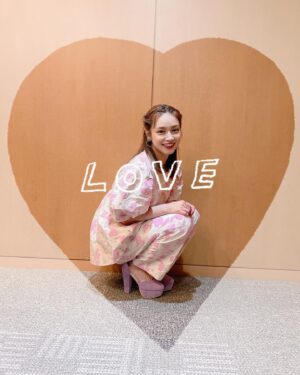 Airi Taira Instagram - 番組OA📺

本日(10日)夜7時〜日テレ「さんま御殿秋の3時間SP」✨
#平愛梨#日テレ#さんま御殿
