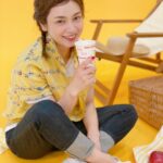 Airi Taira Instagram - Mademoiselle NON NON📕 たくさんのお洋服を着用させて頂き楽しい撮影を行いました😍 色んなお洋服にチャレンジするのはものすごく緊張しましたがイザ撮影となるとハズカシイ!を吹っ飛ばしてカメラレンズの横に子供達がいる!と想像してやってみました🤩 現場には赤ちゃんも同行させて頂き皆さんが面倒みてくださって有り難かったです🥹 #パンフレット#mademoisellenonon#現場に#数年ぶりの#あゆ社長が登場#楽しかった#ありがとうございました