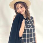 Airi Taira Instagram - Mademoiselle NON NON📕 たくさんのお洋服を着用させて頂き楽しい撮影を行いました😍 色んなお洋服にチャレンジするのはものすごく緊張しましたがイザ撮影となるとハズカシイ!を吹っ飛ばしてカメラレンズの横に子供達がいる!と想像してやってみました🤩 現場には赤ちゃんも同行させて頂き皆さんが面倒みてくださって有り難かったです🥹 #パンフレット#mademoisellenonon#現場に#数年ぶりの#あゆ社長が登場#楽しかった#ありがとうございました