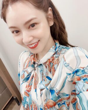 Airi Taira Instagram - 仕事も復活🤩🫰キュン)

産後初めての収録は武井兄が務めるBS-TBS「憧れの地に家を買おう」✨

なんてったって産後なのでこれまで提供してくださってた衣装サイズ…
果たして着用できるのか?自分🥲

と不安になりながらも前向きに「食べ過ぎない」を意識して徐々に体型戻していきました🤓(まだ完全じゃないケロ)

武井兄だからすごく話しやすくて収録はパッと終わっちゃいました😂

OAは9月1日22時〜❣️

まさかのまさか🤩‼︎

同じ日(9/1)に日テレ19時〜「スクール革命!クイズ!ドライブ」にも出演します😍

2番組😊
ぜひご覧ください🙏
@sosotakei 
@akogare_bstbs 
#久々の収録#楽しかった#憧れの地に家を買おう#スクール革命#ぜひ見てください
