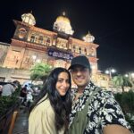 Aishwarya Sharma Bhatt Instagram - Bangla Sahib Gurudwara and Sisganj Gurudwara 🙏🏻😇🙌🏻 #aishwaryasharma #neilbhatt #seekingblessings #gurudwarabanglasahib #sisganj_gurudwarasahib #blessed