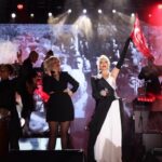 Ajda Pekkan Instagram - Cumhuriyetimizin 100.yılını layık olduğu coşkuyla kutladık . Cumhuriyetin kazanımlarıyla bu topraklarda huzur ve barış içinde yetişmiş ve bugünlere gelmiş bir Cumhuriyet kadını olarak bir kere daha Ulu önderimiz Atatürk ve silah arkadaşlarını, tüm şehit ve gazilerimizi şükran ve minnetle anıyorum. Bu vesileyle çok değerli Menemen halkı ve Belediye başkanımız @pehlivanaydinn beyefendiye misafirperverlikleri ve harika organizasyonları için tekrar çok teşekkürler ediyorum. 🇹🇷🙏🏻 📸 @boragokhan