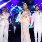 Ajda Pekkan Instagram - ANKARA ⭐️💫 Olağanüstü ev sahipliğiniz için müteşekkirim, çok keyif aldığımız ve hep beraber çok eğlendiğimiz bir gece oldu , emeği geçen herkese çok teşekkürler ediyorum 💫🙏🏻🧿💙 Kostüm : @burcusedefofficial Hair & Make up @hakankulturofficial @özerkabil 📸 @boragokhan Prodüksiyon @caganogut @kerkisolfej @atilimsahne @atilimuniv#ajdaturnede#ajdapekkan#ankara#atılımsahne#kerkisolfej#ajda#süperstar#