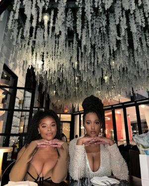 Ajiona Alexus Instagram - Out past my bedtime again🤭🤎