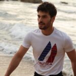 Akın Akınözü Instagram - @esquireturkiye Yaz 2019 ☀ Fotoğraf: @merzincan Moda Editörü: @tugcekilincli Röportaj: @ozgedinc Akın Akınözü, askerlik görevini yaparken biz de bu heyecanını paylaşmak için aracı olduk.✌🏻 - Sosyal Medya Ekibi