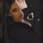 Akansha Ranjan Kapoor Instagram - Introducing the all-new @fireboltt_ Quantum smartwatch. 🔥⚡️ An epitome of elegance and luxury, the smartwatch comes in three new limited-edition color variants- Sapphire Gold, Mocha Gold, and Raven Gold. ✨🤍 Equipped with a 1.28” HD display, 128MB inbuilt memory, TWS pairing, BT calling, voice assistance, and100 sports modes, this timeless masterpiece has become my ultimate tech companion 🔥 Out now on Amazon and fireboltt.com from INR 2999 onwards. #Fireboltt #Quantum #RedfineLuxury #LUXE