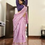 Akshara Singh Instagram - What a vibe of this song 🎵 ufffff @kalpnapatowary ji ki aawaz aur mera feel kya hi bolu 🫶🏻🥰♥️🎵 Isse better gaana in photos ke liye aur koi nahi mil raha tha 😜🤣 #aksharasingh #lfl #picture #selflove #saree #lover #bhojpurirocks