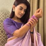 Akshara Singh Instagram - और मैं हूँ………………. ♥️ #aksharasingh #simplicity #sareelove #bindi #lfl