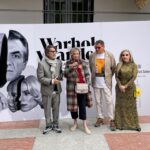Alaska Instagram - Ayer en la inauguración de la exposición Warhol-Vijande-Makos. Vale la pena visitarla en el contexto de esa maravilla que es el @museolazarogaldiano. Gracias a todos en el museo, desde su directora, conservador, administrativos, guardarropía, bedeles, personal de limpieza… ¡así da gusto! Y de nuevo gracias a @coleccionsunolsoler por contar conmigo para este proyecto. Fotos mías y de @pedro.munster. * Esta publicación es una comunicación sobre mis diversas actividades profesionales - es información para mis seguidores - entiendo que la libertad de compartir esto se sobrentiende en la naturaleza misma de las redes sociales