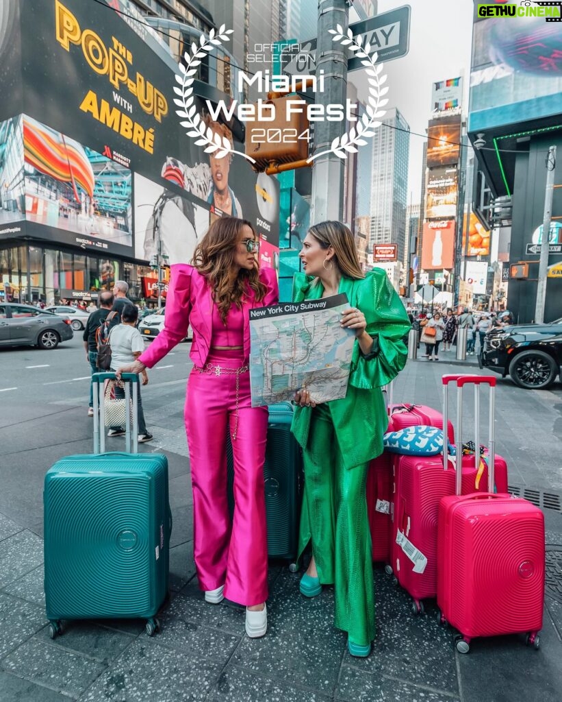 Alejandra Fosalba Instagram - Así de FELICES 🥹 💕🌈 • Gracias @miamiwebfest por nominarnos con #malenaysofialaserie 🎬❤️👯‍♀️ • Es tanto el trabajo que hay detrás, tantas las ganas 🥹 que esta nominación nos emociona y nos da fuerza para seguir creando y hacer realidad nuestros sueños ❤️ • #lossueñossehacenrealidad #behappy #newyork #laserie