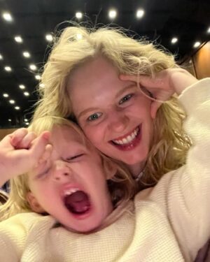 Aleksandra Bortich Instagram - я так сильно люблю, так обожаю этого ребеночка, вы себе не представляете даже ❤️