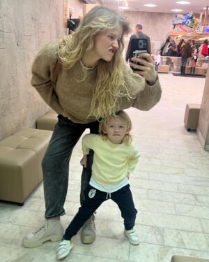 Aleksandra Bortich Instagram - я так сильно люблю, так обожаю этого ребеночка, вы себе не представляете даже ❤️