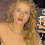 Aleksandra Bortich Instagram - разве можно было так нарядиться и не показать вам? Вечерний утренник прошел просто вау! Спасибо @fond_pomosch @newhollandisland @nevidimiyteatr @taisiyavilkova @wanja_pinshenin @gennadiiiblinov и все все все❤️ Особенно всем кто пришел🤍