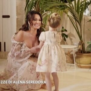 Alena Šeredová Instagram - “Tu, Ale, sei il mio vento. E lo sarai per sempre. Hai amato me e i miei figli fin dall’inizio” 🥹❤️ Il matrimonio di @alenaseredova 😍
#Verissimo