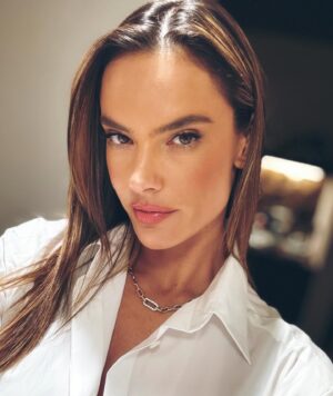 Alessandra Ambrosio Instagram - São Paulo nights 🌃🌙