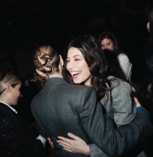 Alessandra Mastronardi Instagram - Grazie, sempre. @brunellocucinelli_brand smiles and hugs, my favorites 🤍 @carolinacucinelli 🤍 
#brunellocucinelli #adv