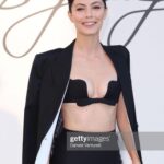 Alessandra Mastronardi Instagram - Grazie @pppiccioli @maisonvalentino SPETTACOLARE Grazie my girls!!! The best team ever @othersrl @vaneboz @la_sara_kane @robiugg My adorable @manola_spaziani_mua per @simonebellimakeup é @giannisimone_stilist #valentinothebeginning #hautecouture #rome @gettyimagesitaly @danieleventurelliphoto #RomeForValentino