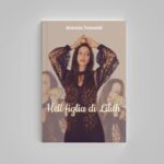 Alessia Tresoldi Instagram - Hell figlia di Lilith è ora disponibile 🎉 Il mio primo libro, un fantasy per ragazzi 🎉 Tutto ebbe inizio con una mela. Nacqui molti anni fa e mi venne dato il nome Hell, mio padre e mia madre sono i sovrani dell’inferno, Lucifero e Lilith e io la futura regina. Nata senza ali c’era qualcosa che mi attraeva nel mondo terrestre, semplice curiosità o qualcosa di più? Ho passato gran parte della mia vita con gli incubus, creature in grado di richiamare le menti degli abitanti della terra, fino a quando… Disponibile da subito su Amazon e prima di Natale nelle librerie 🎄 #Hellfigliadililith #lilith #hell #amazon #book #novel #fantasy #alessiatresoldi #alefe24 #libro #18app #libri #Bergamo #librerie #fantasyperragazzi #racconto #preorder #ideeregalo #Natale #Natale2022 #trama #scrittura #writing #tresoldi