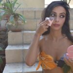 Alessia Tresoldi Instagram - L’estate sta per finire ma la finirò abbronzata e con la cipria giusta ☀️😎 @sheglam_official #SHEGLAM #Instareadyglam #waterproof Summer will end soon but I will end it with a glowing tan and a perfect powder Insta-Ready Duo-Bubblegum Face & Under Eye Setting Powder search ID 19671194 Piumino cipria search ID 19812438 you can search ‘Insta Ready’, ‘InstaReady’ or 'SHEGLAM Insta Ready'on the SHEGLAM website search 'SHEGLAM' on the website to purchase the products /Adv/ #powder #powderduo #cipria #cipriainpolvere #makeup #Noto #sicilia #Sicily #tresoldi