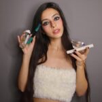Alessia Tresoldi Instagram - Uno dei grandi misteri della natura è: perché teniamo sempre la bocca aperta per mettere il mascara?! @sheglam_official All-In-One Mascara washable and waterproof choose your favorite. Grazie ai vostri feedback SHEGLAM ha creato questo nuovo mascara lavabile come un’alternativa al classico mascara waterproof. Same result but no longer hard to remove. #SHEGLAM _Adv_ #sheglammascara #SHEGLAMallinone Product Number:14310889 #mascara #lashes #allinonemascara #makeup #makeuplover #tresoldi #bergamo