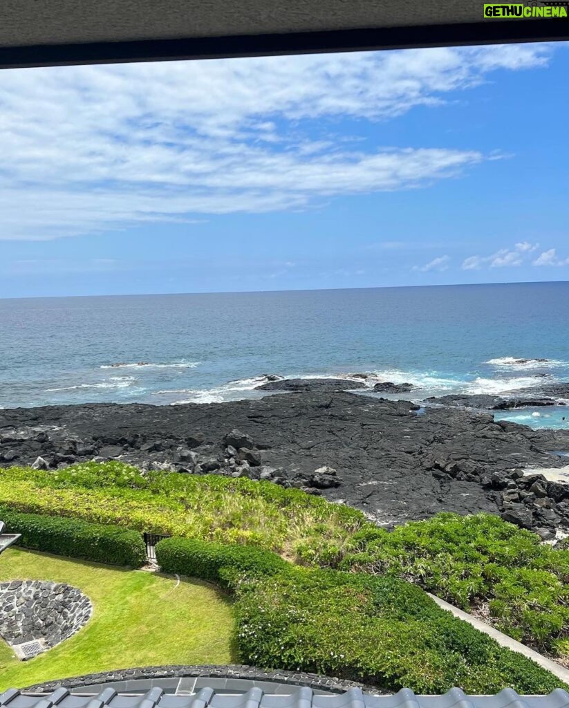 Alex Lange Instagram - in heaven / hawaii